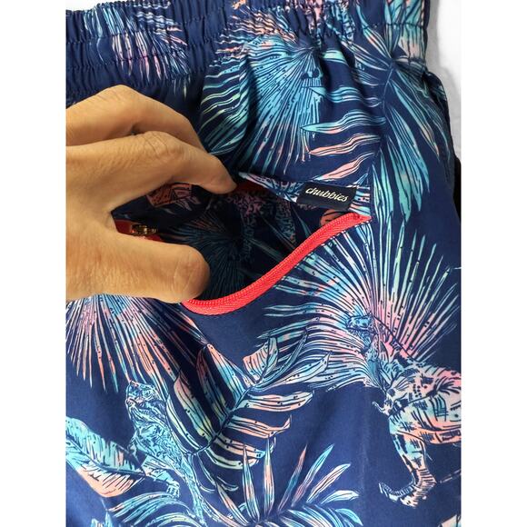 Chubbies Men's The Prehistoric Blues 5.5” Classic Swim Trunk Shorts Mesh Lined L - Picture 4 of 10